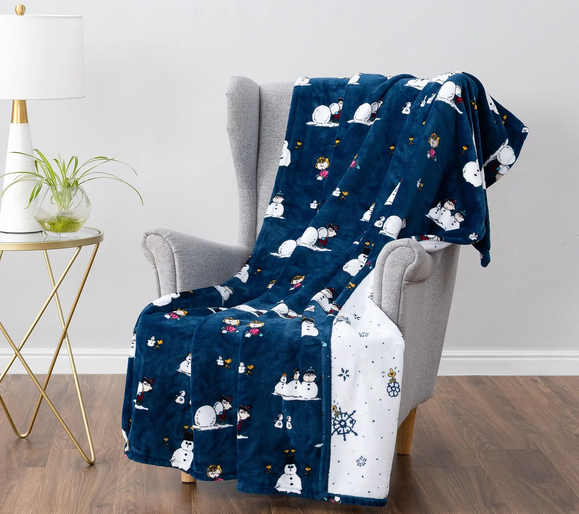 Berkshire Holiday Peanuts Twin Print Throw in Gift Box