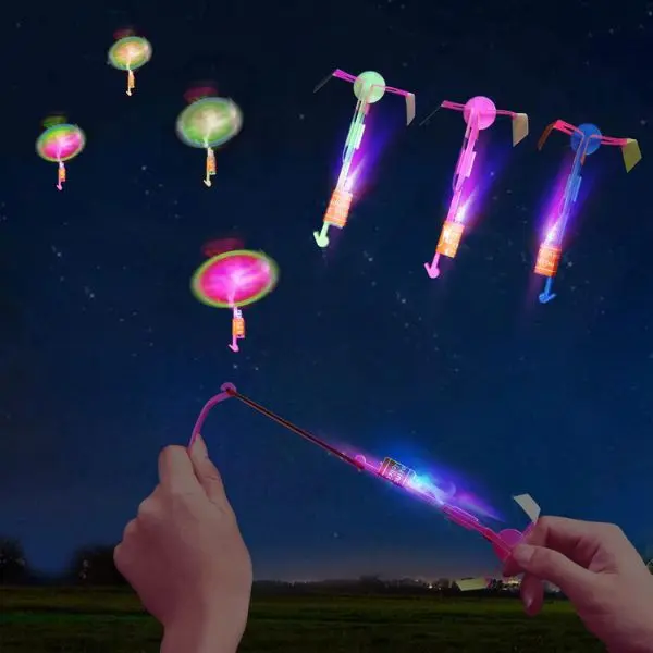 50-Pack Unisex Battery-Powered LED Glowing Flying Helicopter Toys for Kids, Plastic Manual Slingshot Launcher Set, Glow-in-the-Dark Outdoor Party Favors, Fun Birthday Gifts for Ages 4-12