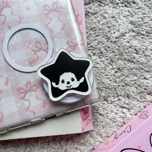 Kawaii Star with Smiling Face Magnetic Phone Grip – Cute and Fun Star Design, Ideal for Teens and Kawaii Enthusiasts