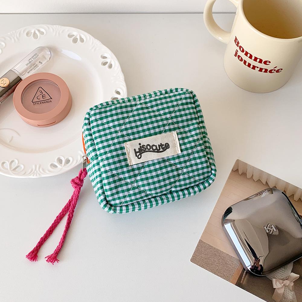 Plaid Pattern Makeup Bag,Portable Cosmetic Storage Bag with Zipper,Versatile Makeup Organizer Pouch for Travel & Daily Used, Makeup Brushes Organizer,Gifts For Women Plaid Pattern Makeup Bag,Portable Cosmetic Storage Bag with Zipper,Versatile Makeup Organizer Pouch for Travel & Daily Used, Makeup Brushes Organizer,Gifts For Women