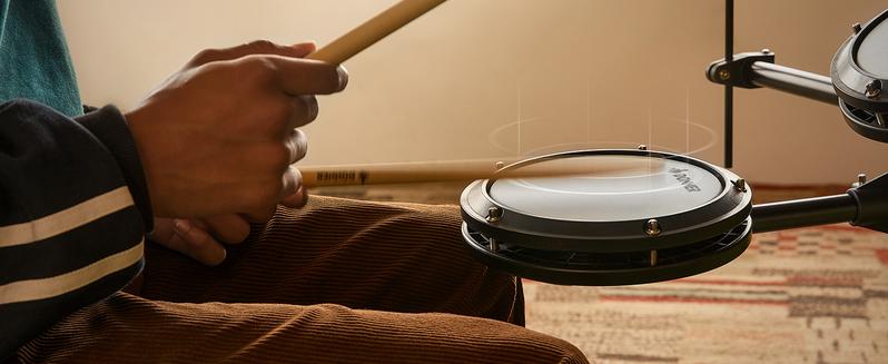 Donner DED-80 Electronic Drum Set, Electric Drum Set for Beginner with 4 Quiet Mesh Drum Pads, 2 Switch Pedal, 180+ Sounds, Throne, On-Ear Headphones, Sticks, and Melodics Lessons Included Black