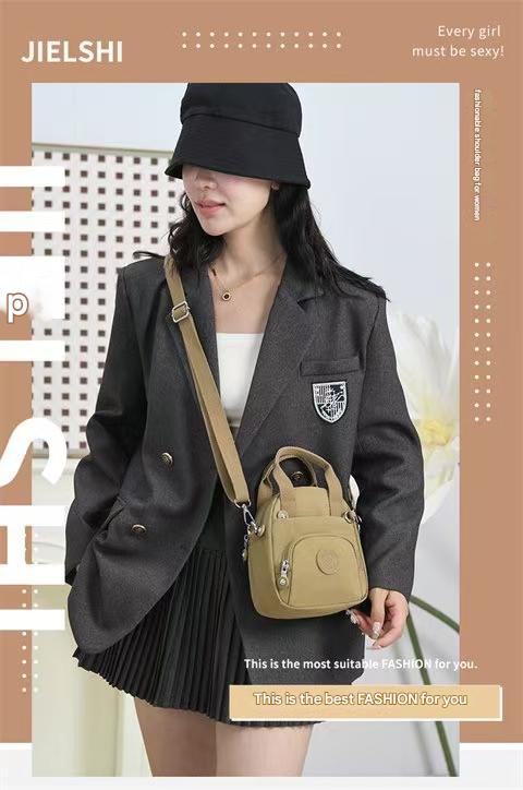 Mini women's wallet, versatile shoulder and casual crossbody bag, perfect for everyday sophisticated casual handbags.