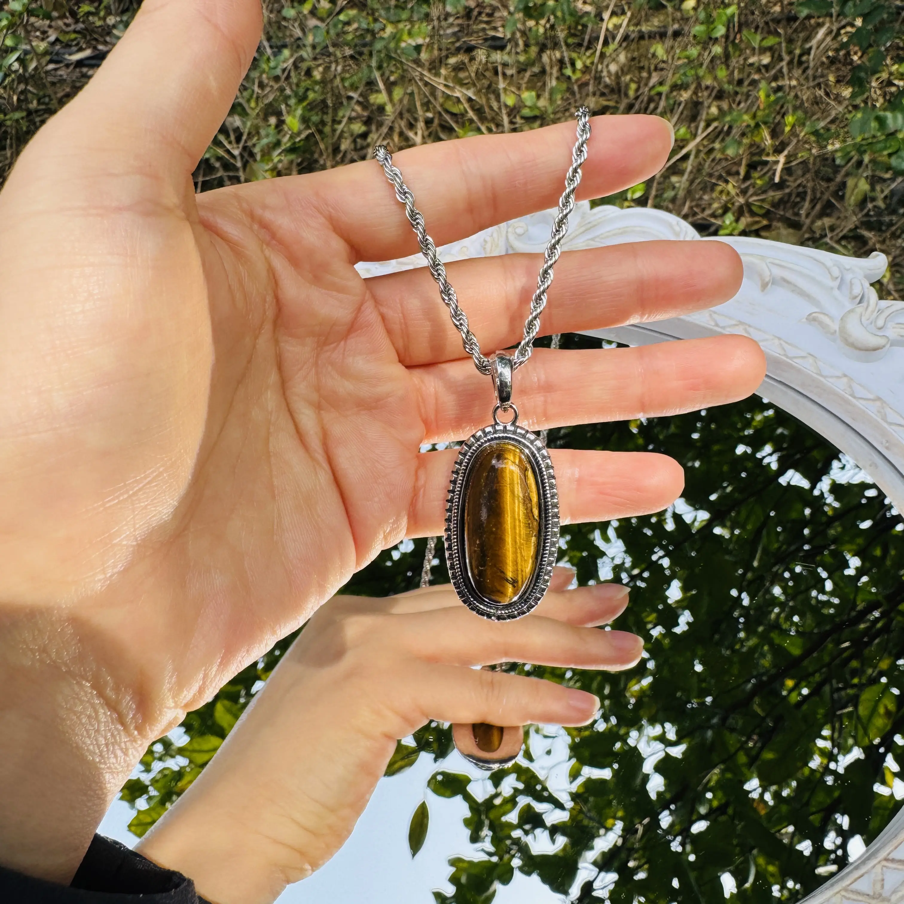 Crystal Oval Shape Pendant for Necklace, Real Natural Stone Opal, White Crystal, Rose Quartz, Fluorite, Lapis Lazuli, Green Aventurine, Tiger's Eye, Goldstone, Obsidian ,Amethyst jewelry
