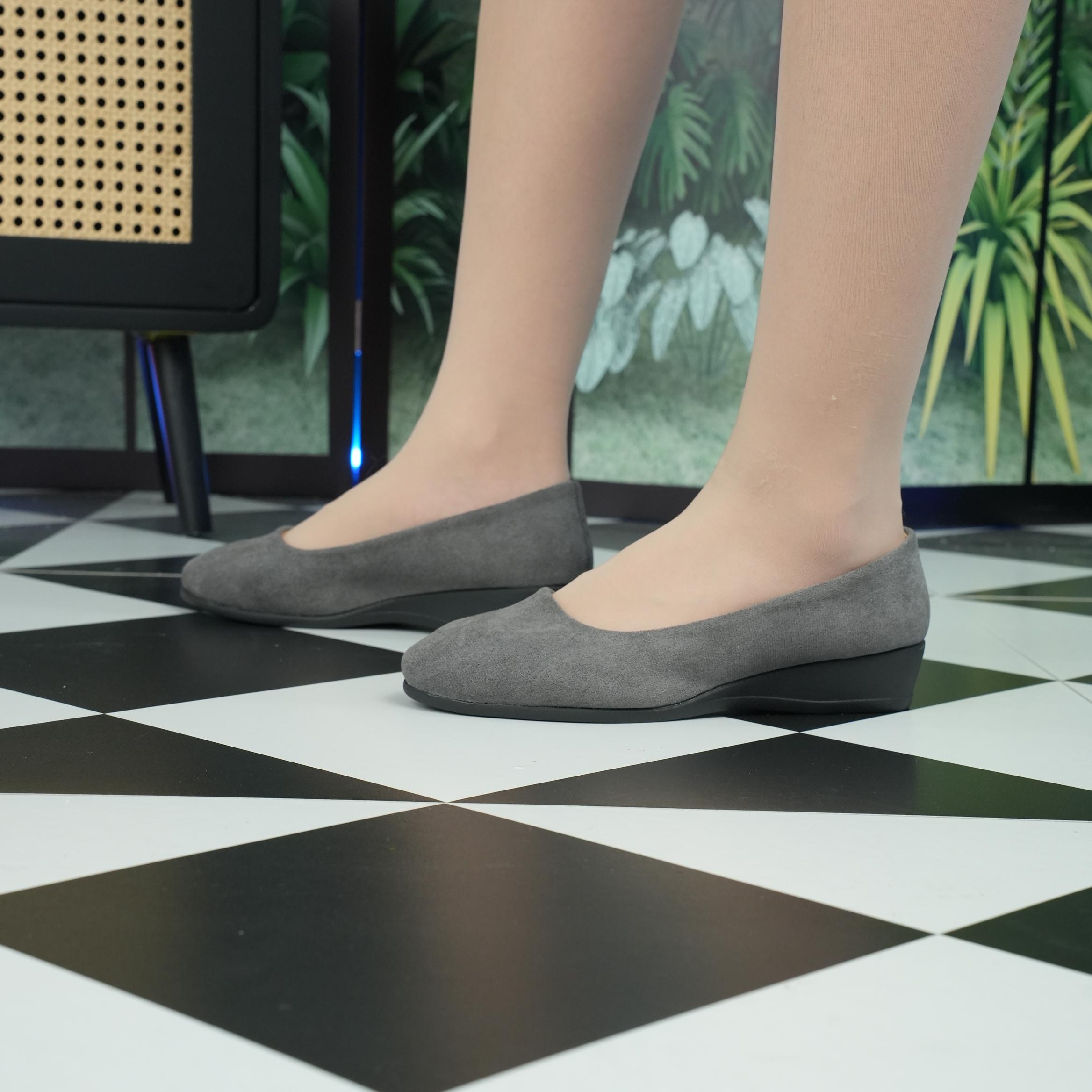 Women's Black Wedge Heels Work Shoes - Wide Fit Waterproof Rain Suede Pumps Round Toe Elegant Comfortable Insole Shallow Mouth Heeled Footwear Office Shoes for Women