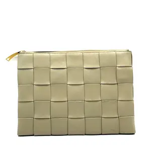 Pre-owned Bottega Veneta Leather Clutches & Wristlets Intrecciato Cassette Medium Green Clutches