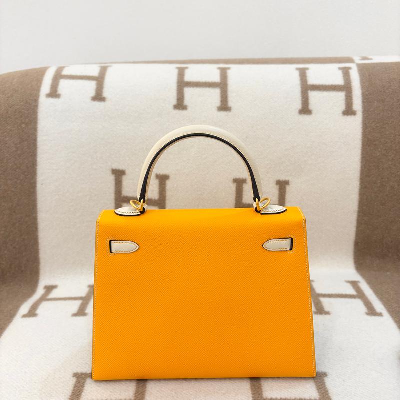 Pre-owned HERMÈS Leather tote bags Hermes Horse Shoe Kelly 25 Epsom 9V Jaune D’or 10 Craie (0429p0)