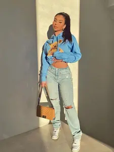 90's Nostalgia Straight Leg Jeans - Light Blue Wash