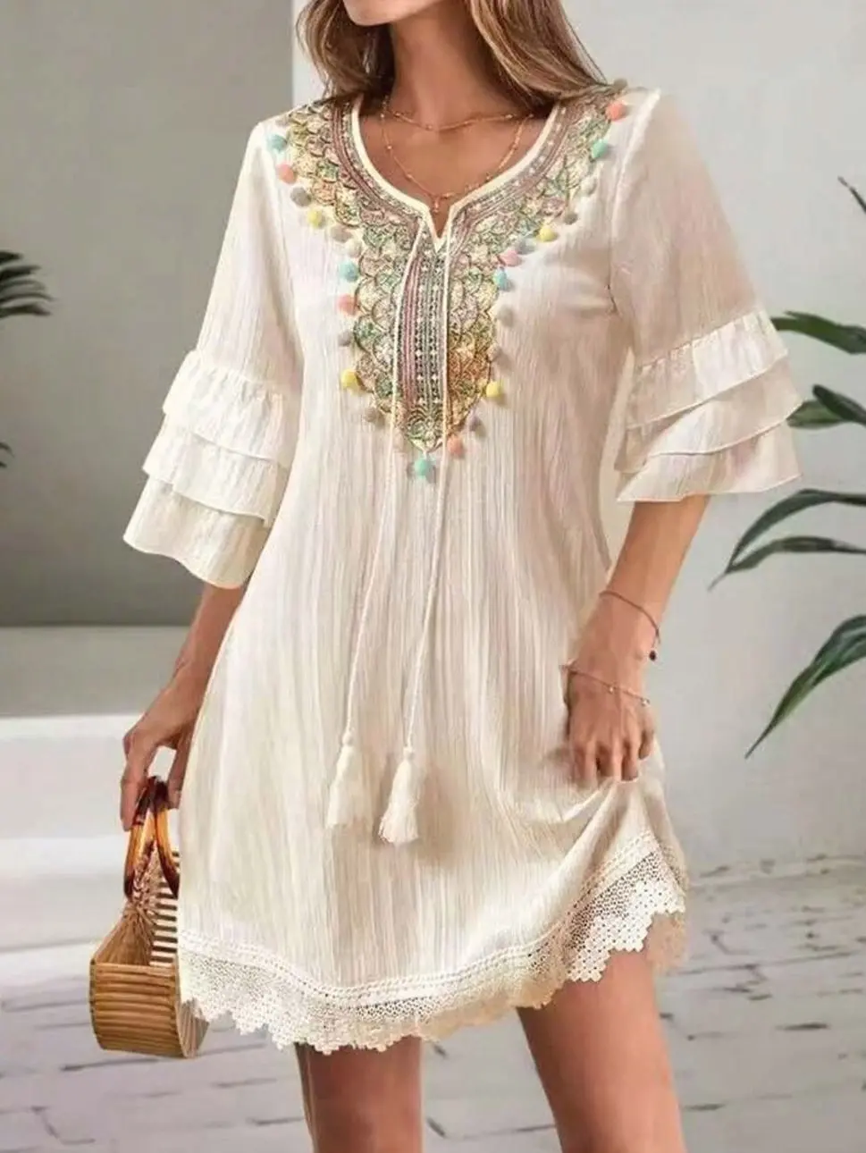 Ladies' Embroidered V-Neck Dress With Colorful Tassel Detail, Ruffled 1/3 Sleeve, Tassel Decor Beach Holiday Dress Elegant Summer