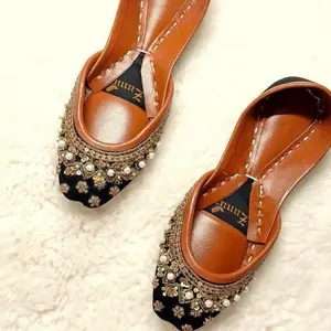 Kussa/ jutti size 6.5 & 8.5