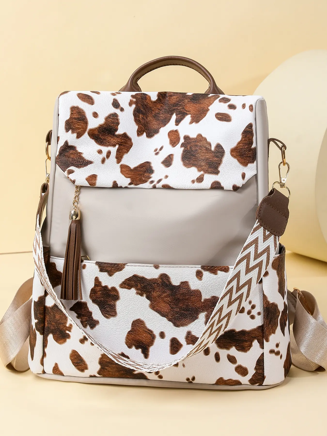 Large capacity design women's shoulder bag with tassel pendants, cowprint printed leisure anti-theft bag, Casual Daypack, Casual printed backpack, suitable for ladies, working, students, commuting, traveling, Backpack for school, Casual Daypack Backpacks