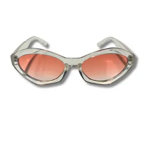 The Thelma x Women's Retro 50s Oval / Cat Eye Sunglasses x Available in Five Colors