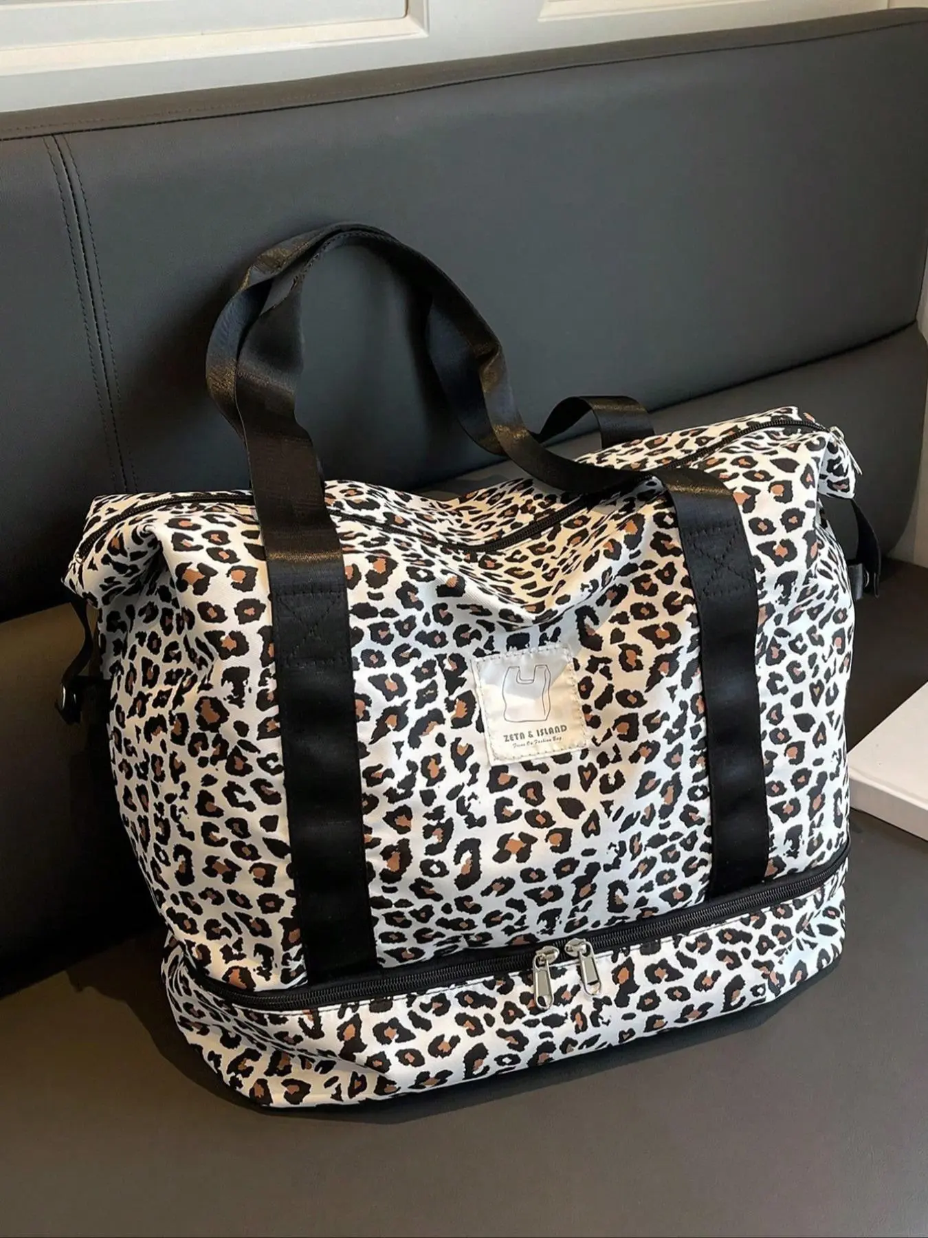 Leopard Print Large Capacity Travel Bag, Lightweight Short-distance Travel Bag, Multi-functional Suitcase Shoulder Bag for Women & Men, Patterned Bag, Lightweight Outing Bag, Convenient Carry Bag, Duffel Bag, Lightweight Multifunctional Bag