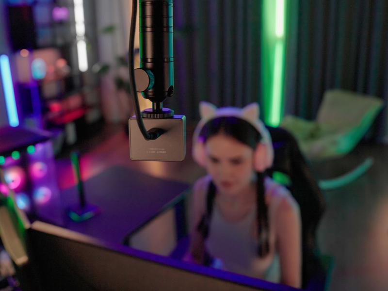 【NEW!!!】OBSBOT MEET 2 - AI-Powered 4K Webcam, AI Framing & Autofocus, Webcam with Microphone, Background Bokeh, 60 FPS, HDR Low-Light Correction, Beauty Mode, Webcam for PC, Streaming, Conference, Gaming, etc.