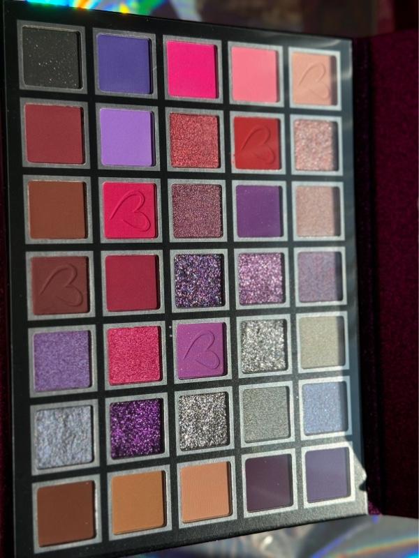 Mystery Makeup Box with 1 Big Eyeshadow Palette - Includes Lip Gloss, Makeup Bag, Coin Purse, Ponytail Holders & Hair Clips - Lipgloss bundles Live