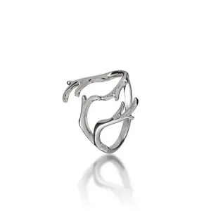 Heritage Ring in White Gold