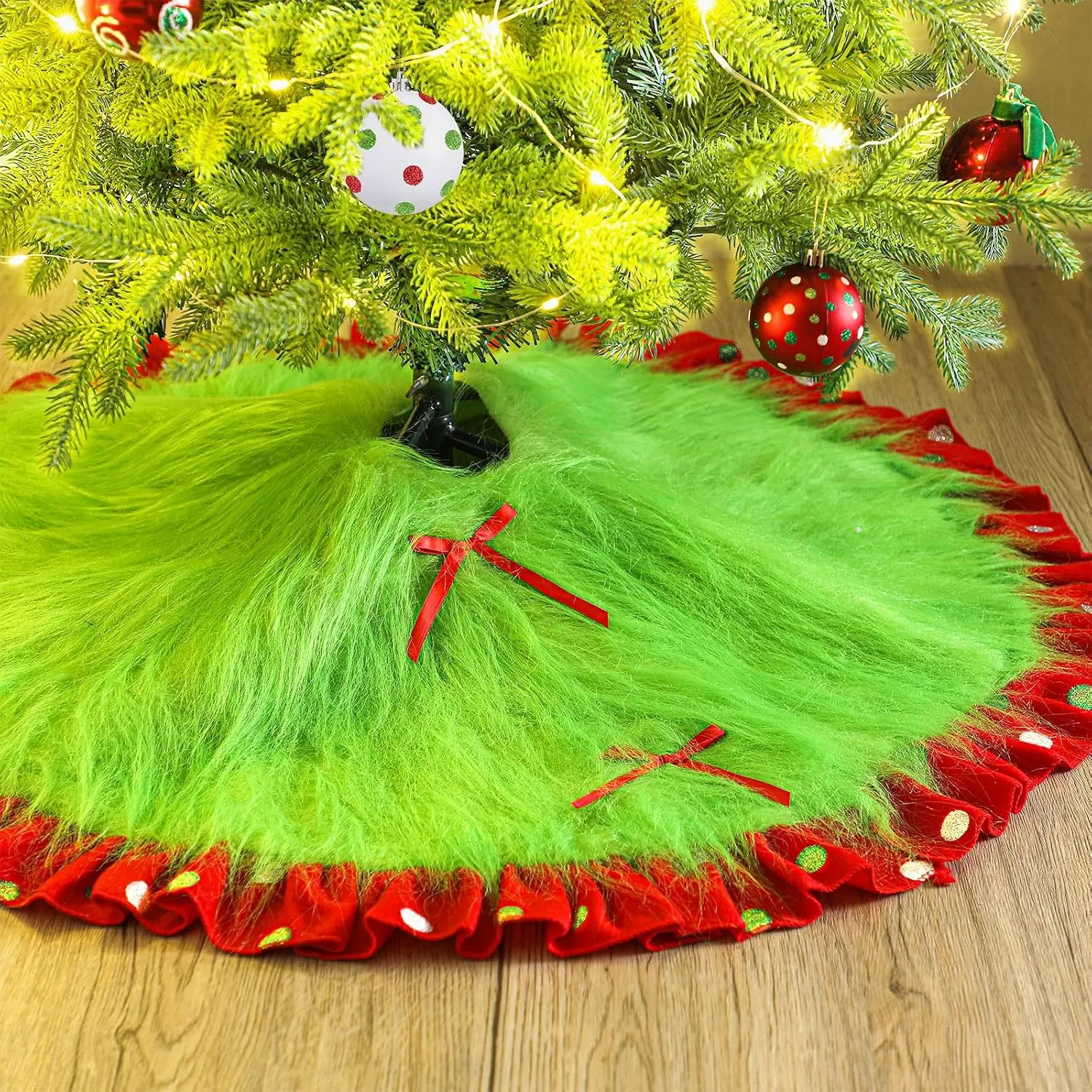 Shiny Hand-Made Leaf Accent Ruffled Polka Dot Art Deco Christmas Tree Skirt - Red & Lime Green Furry Plush 36-Inch Round Faux Carpet for 4-6 ft Trees, Home Supplies Festive Xmas Decor Gifts, A(36 Inch)