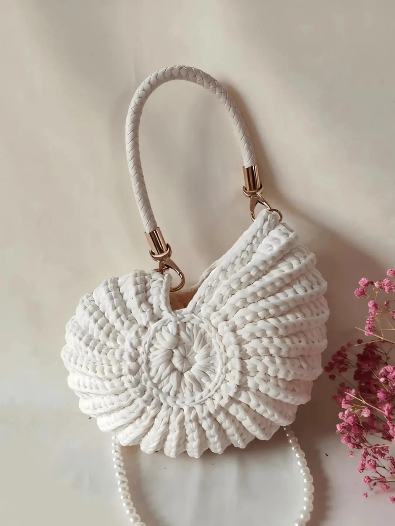 Hand-Crocheted Conch-shaped Shoulder Bag, Elegant Shoulder Bag, Niche Design Woven Handbag, Aesthetic Exquisite and Versatile Bag, Suitable for Commuting, Shopping and Dating, Crossbody Shoulder Purse for Daily Wear