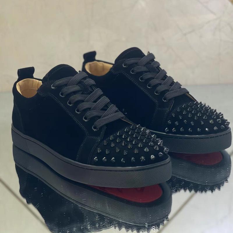 Men's low cut black rivet casual, luxurious, multifunctional, comfortable, and fashionable red soled sports shoes