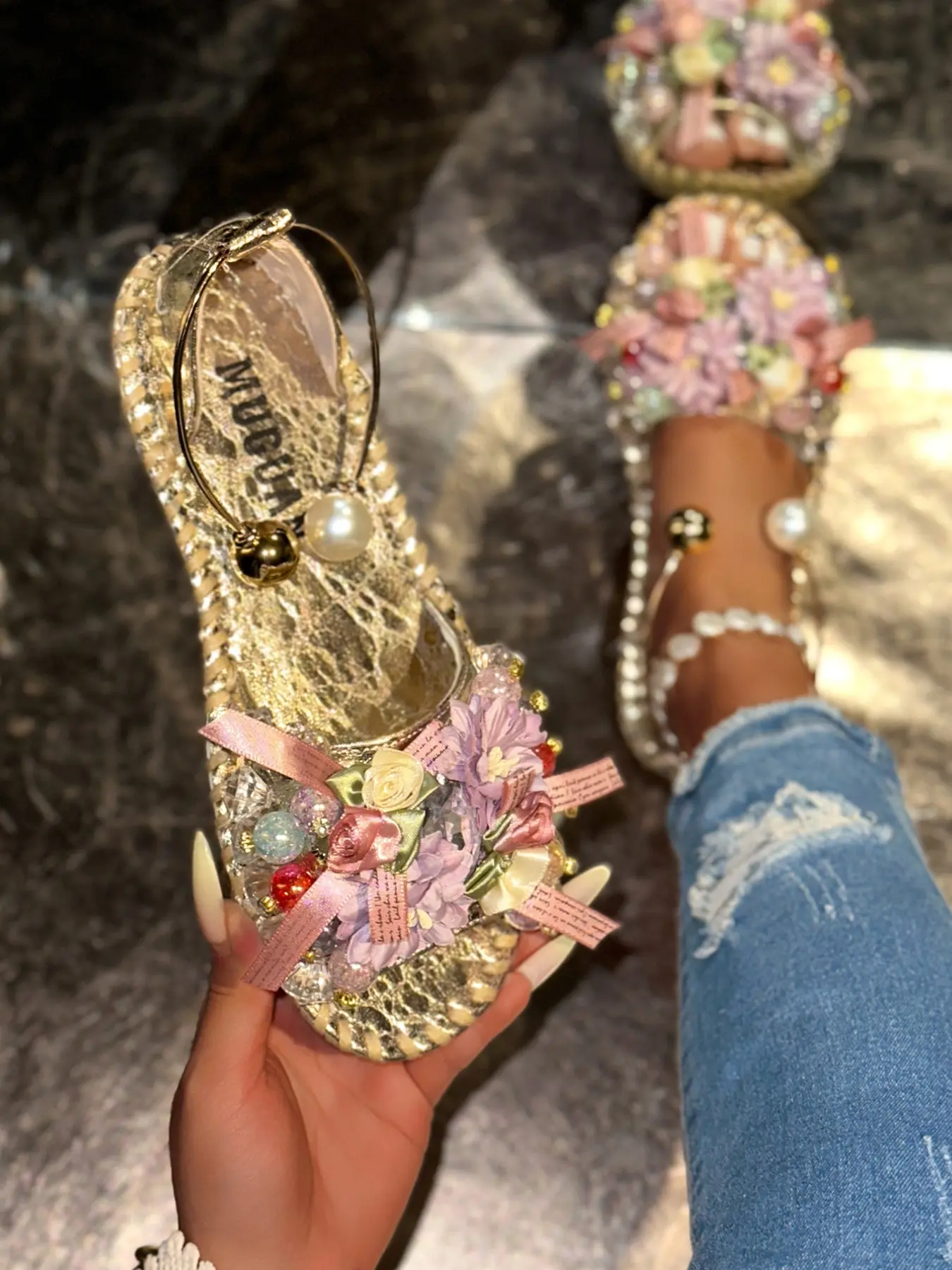 Women's Floral Sandals, Comfortable Indoor Outdoor Shoes, Fashion Flower Design, Perfect Gift for Her, Stylish and Comfy, Elegant Party Shoes, Elegant Party Footwear, Dressy Flat Sandals, Fashionable Comfy Sandals