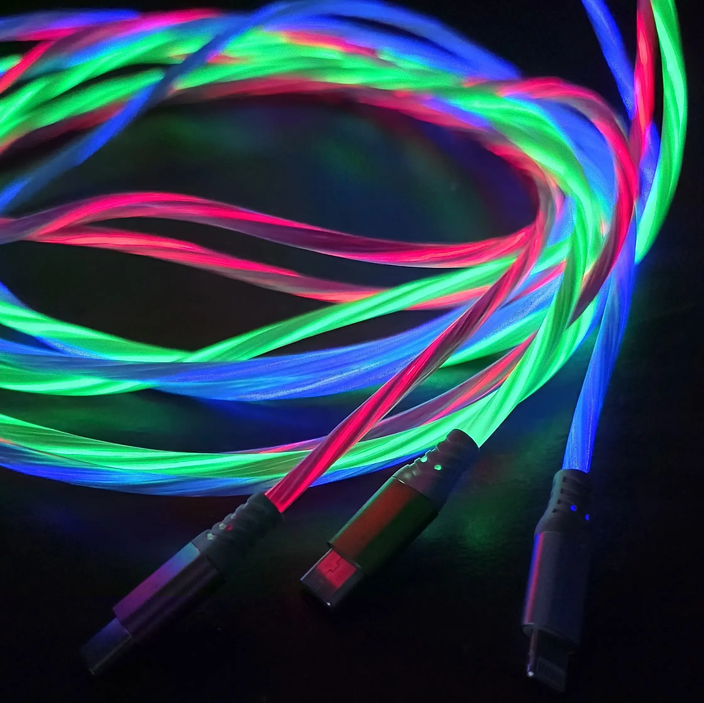 iLLUMiNATED Flow USB Android / Apple Lightning Charging + Data Cable