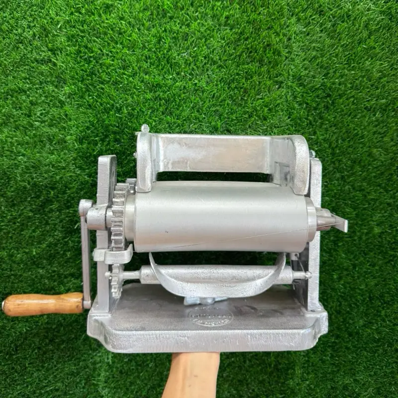 Roller Tortilla, Maker González 5.5inches.