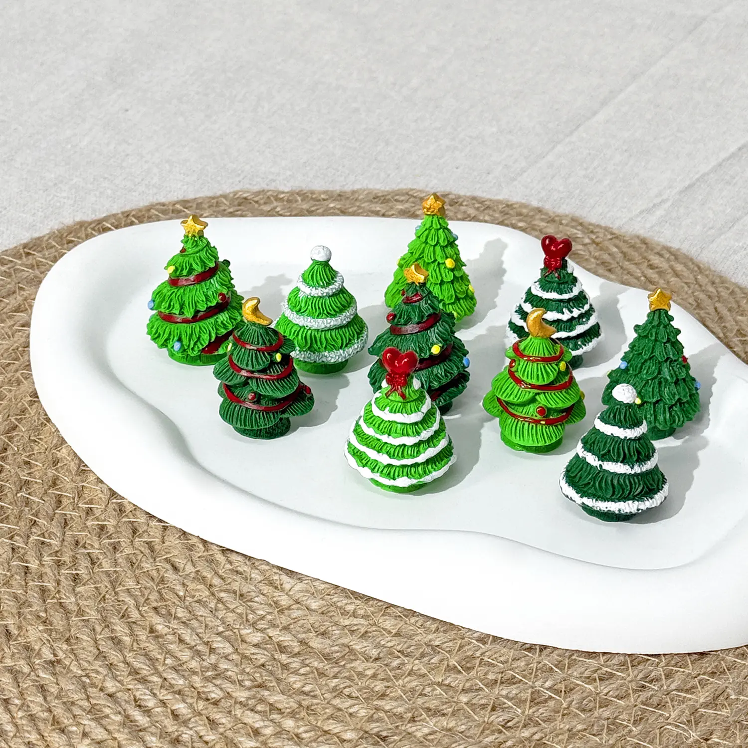30-Piece Long-Lasting Resin Mini Trees Decoration Set - 1.38 x 0.98 inches Decorative Figurines with Creative Versatility, Classic Christmas Charm, Home Office Tabletop Decor, Dollhouse Accents, Modern, Dollhouse Figurines