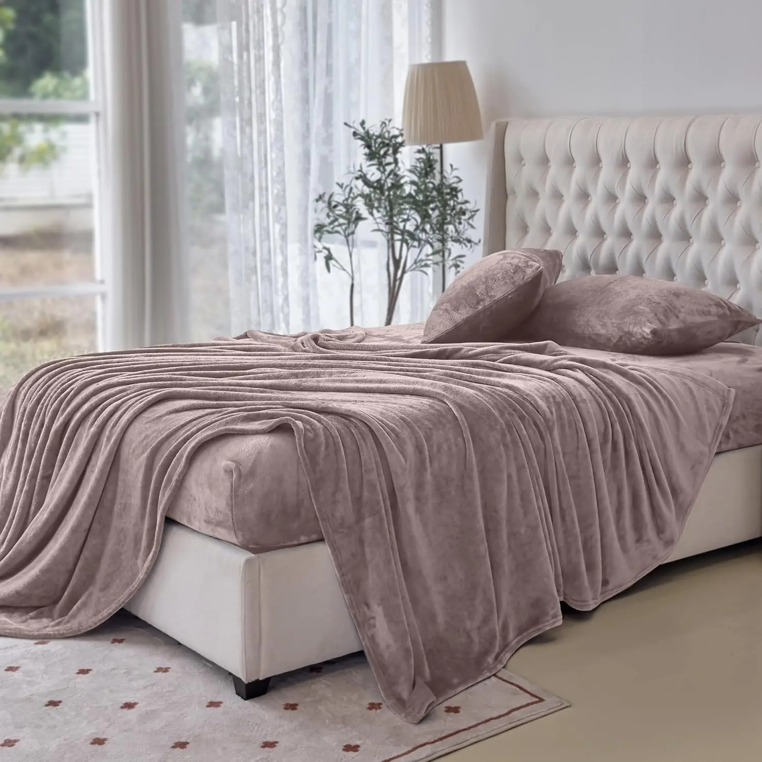 Elegant Comfort 4-Piece Velvet Plush Flannel Sheet Set – Premium Soft Warmth for All-Season Bedroom Comfort