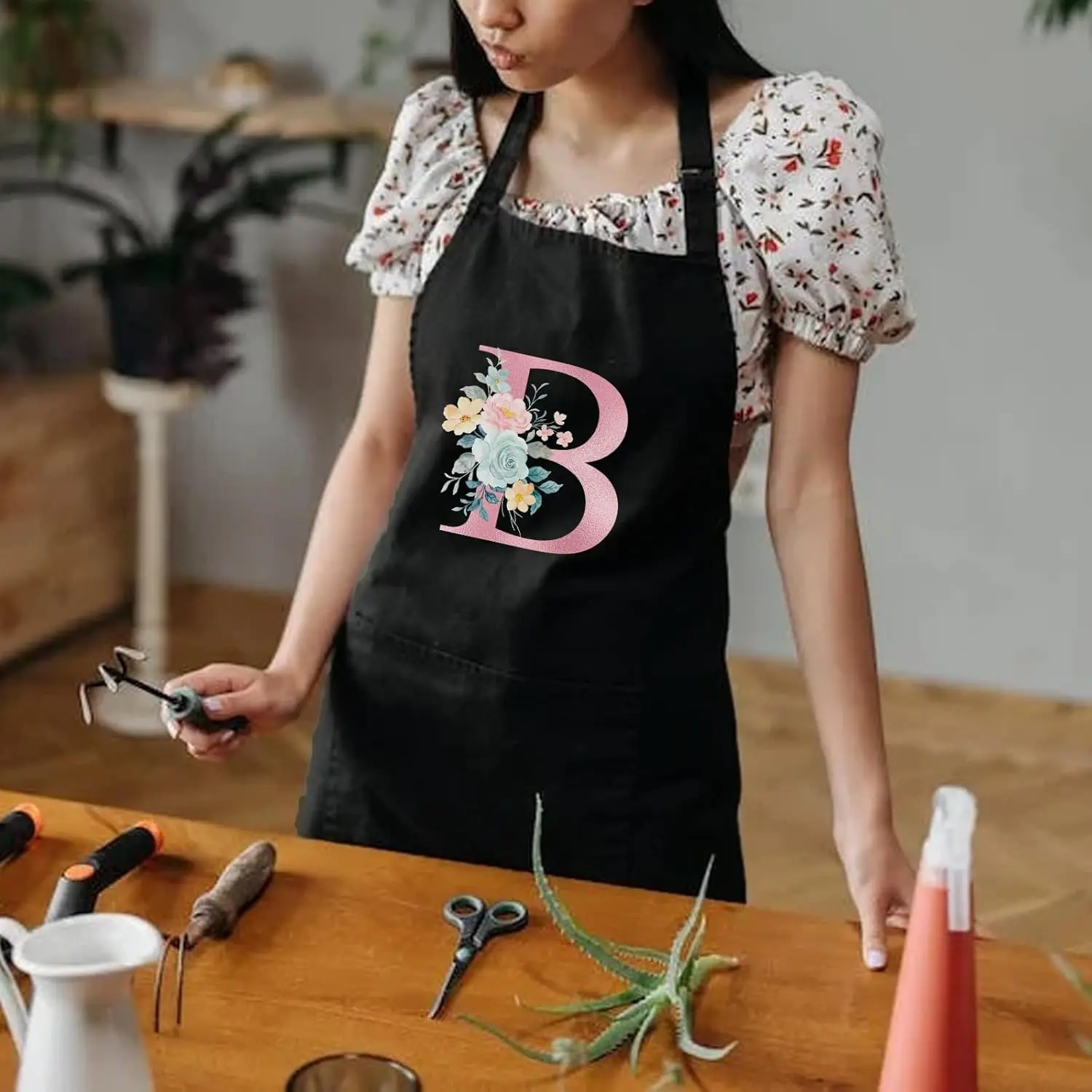 Women's Personalized Waist Apron with Pockets - Cooking Essential, Cute Kitchen Gear with Personalized Touch, Ideal Birthday Christmas Gift for Mom