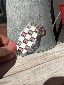Bow Checkered Keychain