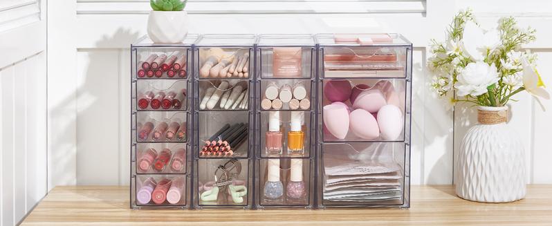 Vtopmart Acrylic Organizer with 16/32 Drawers Clear Storage Drawers for Office Supplies Desk Organization and Storage for Makeup Jewelry Art Crafts Non-Slip Silicone Pad Variety of Drawer Options for Desk Vanity Bathroom Pantry New Year Gift