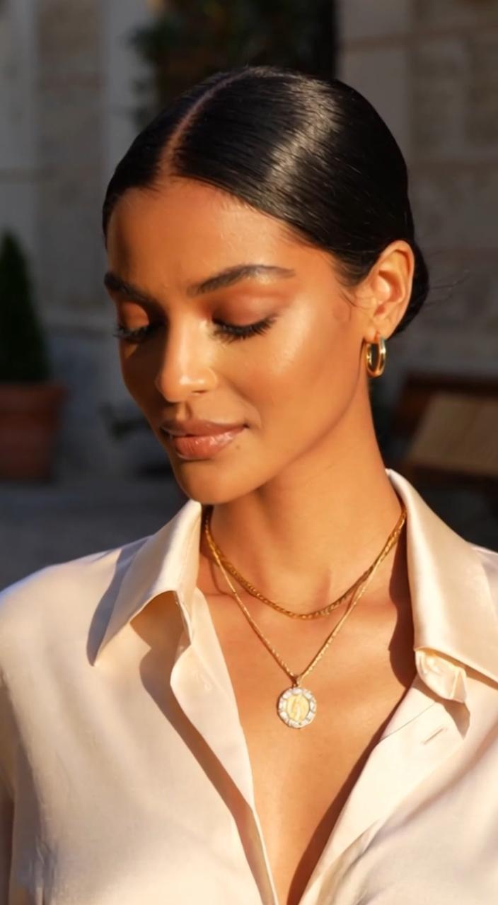 MYTYS Virgin Mary Necklace with Cubic Inlay Pendant Cuban Link Design Faith Jewelry Gift for Adults Men Women & Teens Stylish Accessory MYTYS Virgin Mary Necklace with Cubic Inlay Pendant Cuban Link Design Faith Jewelry Gift for Adults Men Women & Teens Stylish Accessory