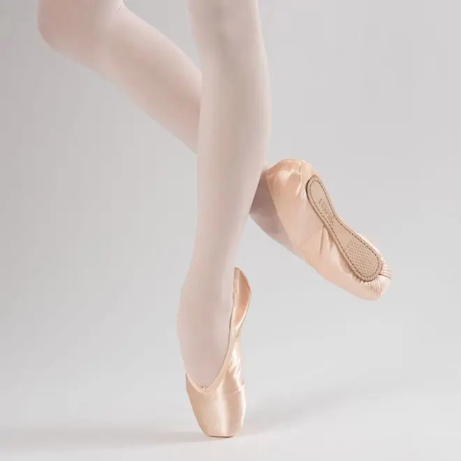 Chacott Veronese II Medium Pointe Shoe