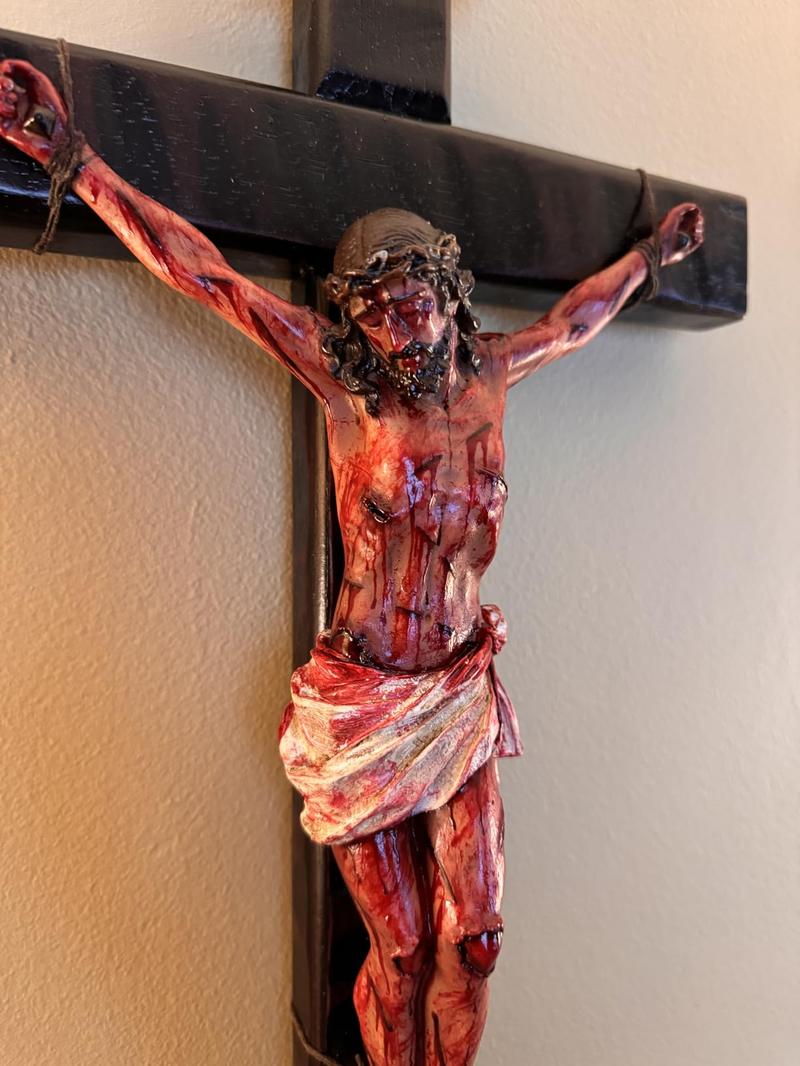 Fr.Chi-Cert Handcrafted Realistic Crucifix Christ in Resin Religious Ornament for Home Decoration Wall Art Decor