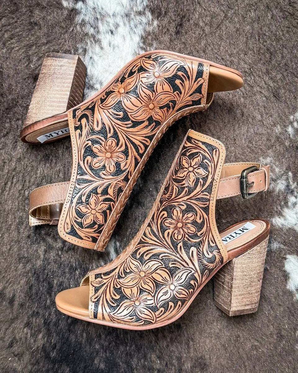 Dodge Town Heel Shoes by Myra Bag