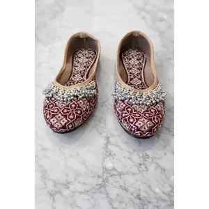 Punjabi Jutti for Women – Maroon with Thread Work and Ghungroo | Traditional Indian Ethnic Flat