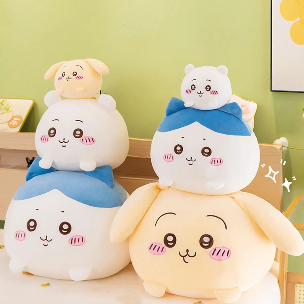 Chiikawa is cute and comforting, offering the gentle companionship of these three adorable characters. A Chiikawa plush pillow is the perfect gift for a girl.,dorm essentials