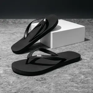 Men's slippers for summer outdoor wear, anti slip breathable clip on flip flops, outdoor casual beach sandals