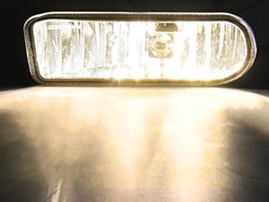 Nilight Fog Light Assembly Compatible with 1999 2000 2001 2002 Chevy Silverado 1500 2500 2001-2002 3500 2000-2006 Suburban Tahoe Clear Lens Car Accessories Vehicle