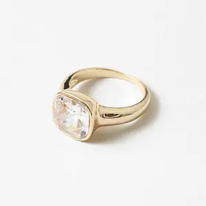 LUCIA RING