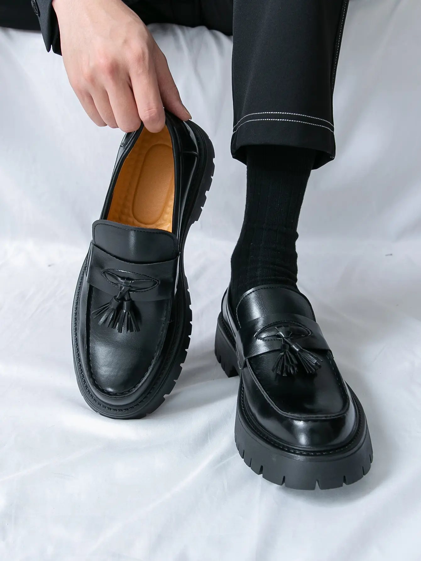 Men's Black Soft Patent Leather Platform Chunky Heel Loafers Fashion Tassel Business Casual Formal Work Shoes Non-Slip Lug Dress Shoes Sole Slip-On Penny Loafers   Non-Slip Lug Sole Round Toe Formal Shoes for Business Work & Daily
