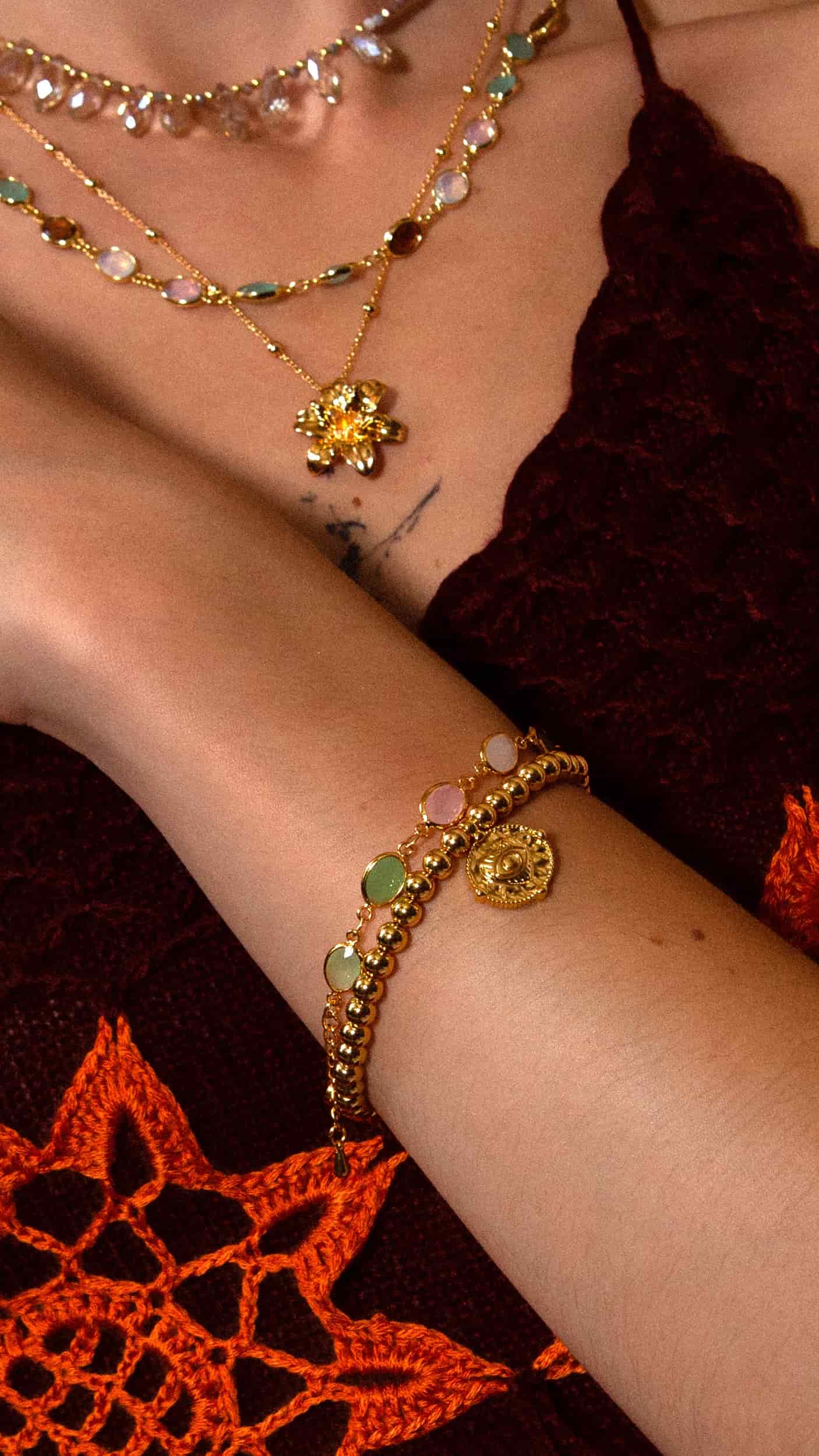 en route Whimsical Romance Stone Necklace, Elegant Morandi-inspired Jewelry, Versatile Everyday Piece for Casual Outfits, Layering or Set Styling