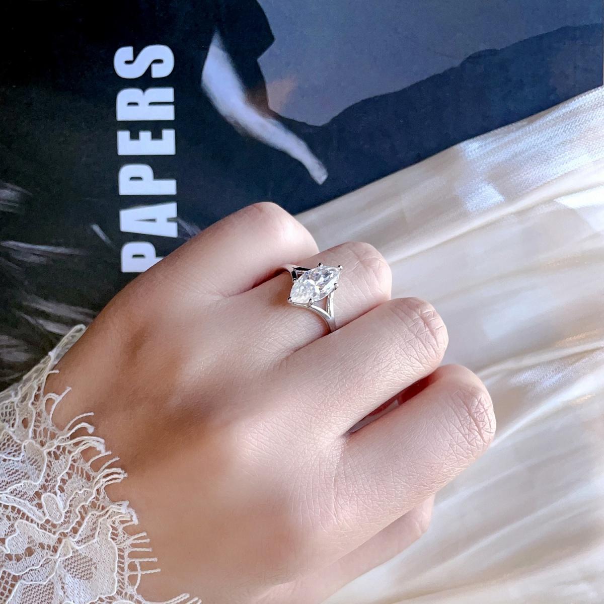 Delzzad 2ct Cathedral Split Shank Solitaire Marquise Engagement Ring Band Synthetic Moissanite Ring Jewelry S925 Perfect Birthday Engagement Wedding Anniversary Christmas Gift