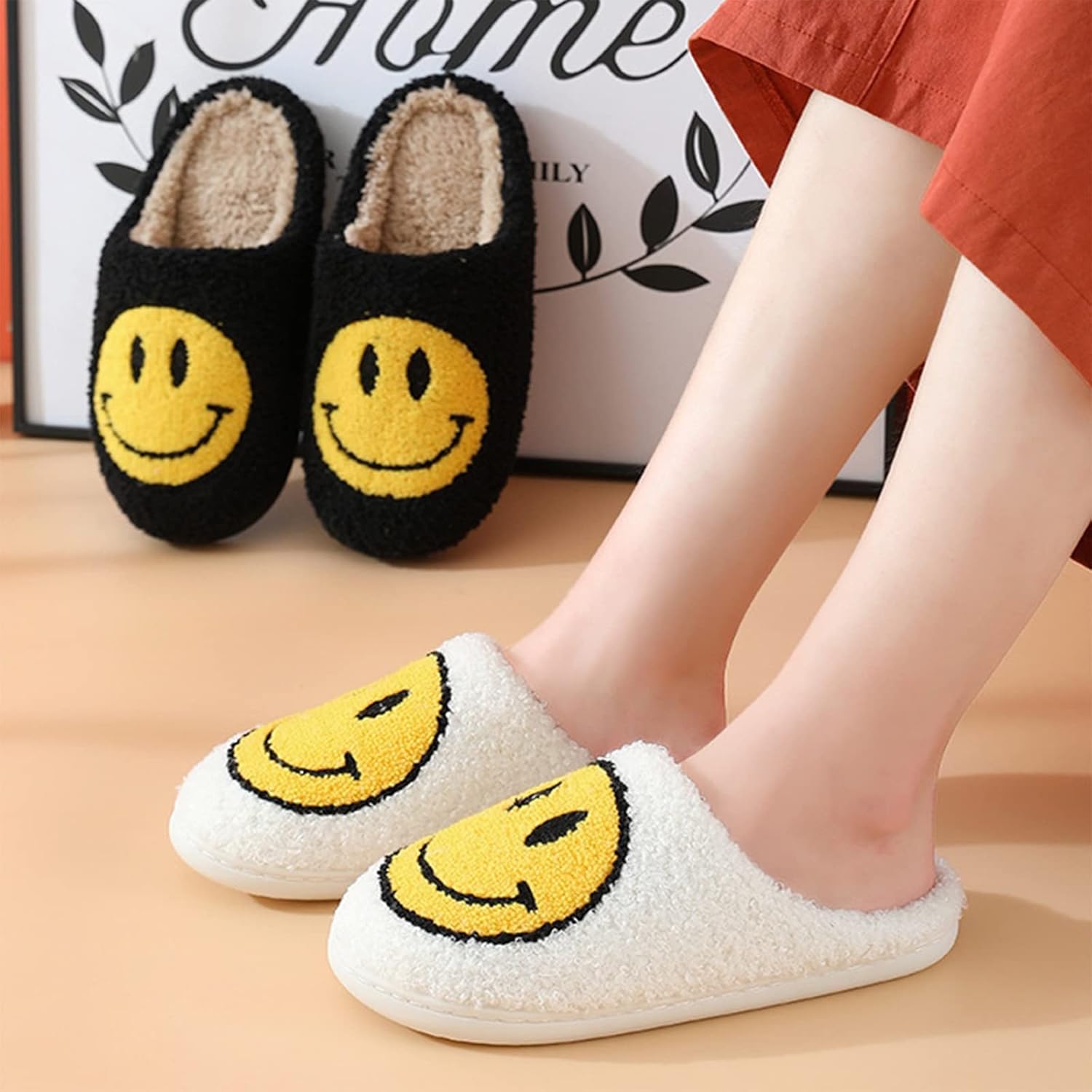 Lumubby Cute Smile Face Plush Slipper Warm Winter Fleece Home Slip-on Shoes for Boys Girls Super Soft Cotton Cartoon Design Breathable Cozy Thickened Memory Foam Ultra Comfortable Lining