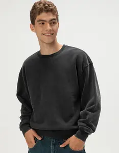 RSQ Menswear Oversized Crewneck Sweatshirt, Long-Sleeve, Ribbed Cuffs, Ideal for Pairing with Joggers