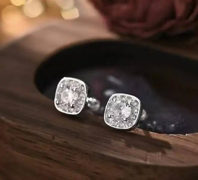 E099 Shiny Iced Out Cubic Zirconia Earrings Anti Fade Plated Hip Hop Ear Jewelry For Him Her