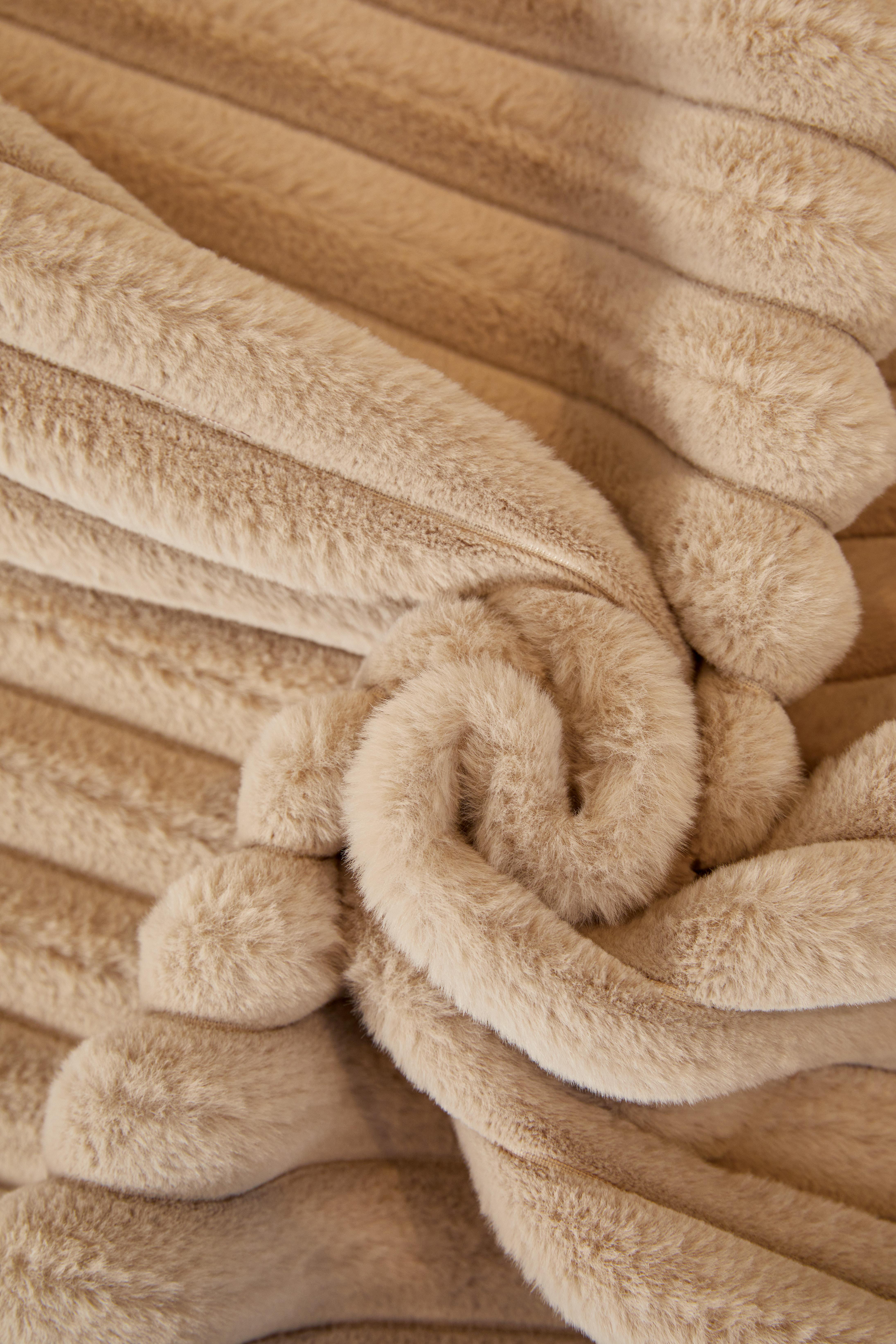 【SlumberHome】Pure Color Sofa Cover, Anti-Slip Sofa Protector, Soft Comfortable Sofa Pillow Case, Decorative Room Accessory for Living Room, Reusable Home Furniture Protection Durable Cushions couch cover for sofa