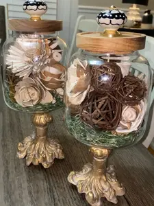 Decor pedestal jar
