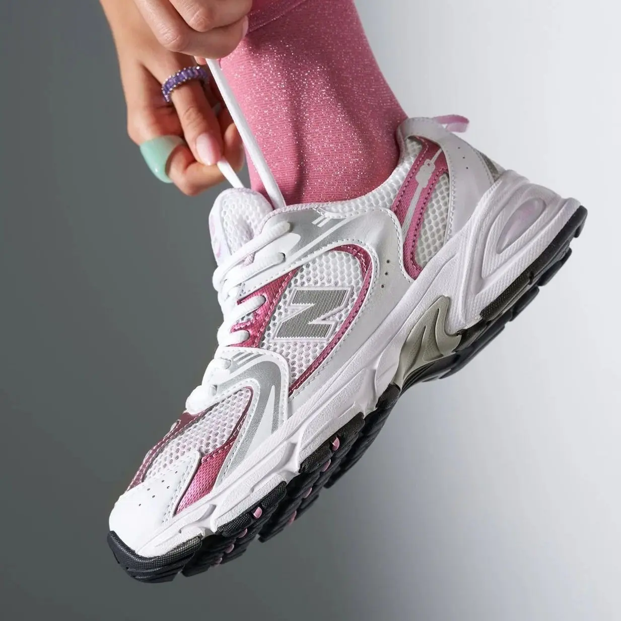 New Balance 530 White Pink Sugar MR530PK Men's Fashion Sneaker New
