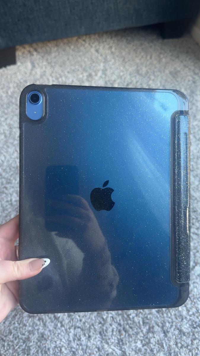 Item: Glittering Black