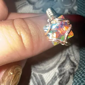 Rainbow Quartz Square Design Hand-Wrapped Wire Ring with Vibrant Colors and Unique Style